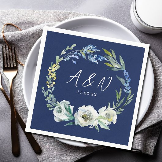 Elegant Navy Blue Floral Monogram Winter Weddensch Servet