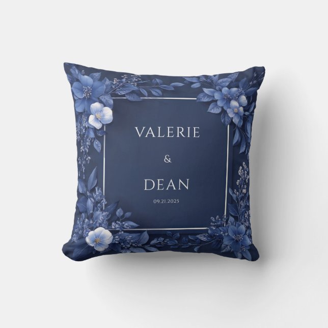 Elegant Navy Blue Floral Wedding Kussen (Voorkant)