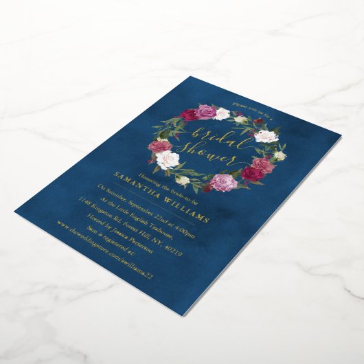 Elegant Navy Blue Floral WreatVrijgezellenfeest Re Folie Uitnodiging (Gedraaid)