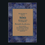 Elegant Navy Blue Gold 80th Birthday Kaart<br><div class="desc">Elegant marvy blue en gouden uitnodiging voor vrouwen op de 80ste verjaardag. De tekst en de doopvonten zijn volledig klantgericht op deze uitnodiging zodat kunt u dit veranderen om voor om het even welke leeftijd te werken. Neem contact met ons op voor hulp bij uw aanpassingen of om passende producten...</div>