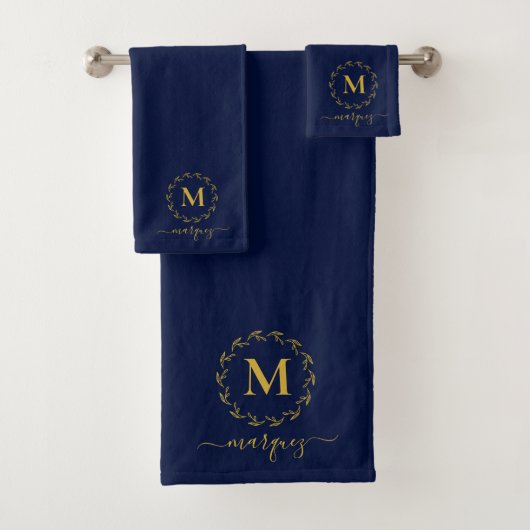 Elegant Navy Blue Gold Botanical Wreatmonogram Bad Handdoek (Insitu)