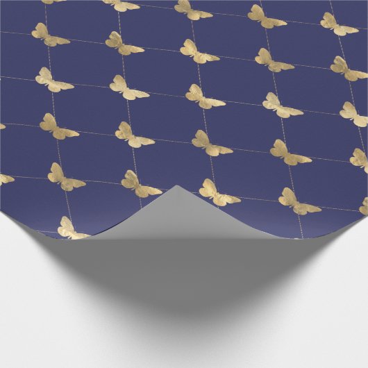 Elegant Navy Blue Gold Butterfly Pattern Cadeaupapier (Hoek)