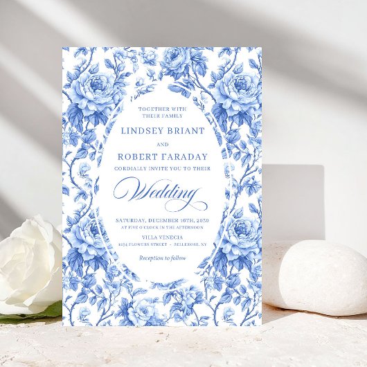 Elegant Navy Blue Roses Floral Wedding Invite Kaart