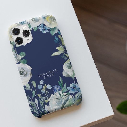 Elegant Navy Blue White Floral Winter Monogram iPhone Hoesje