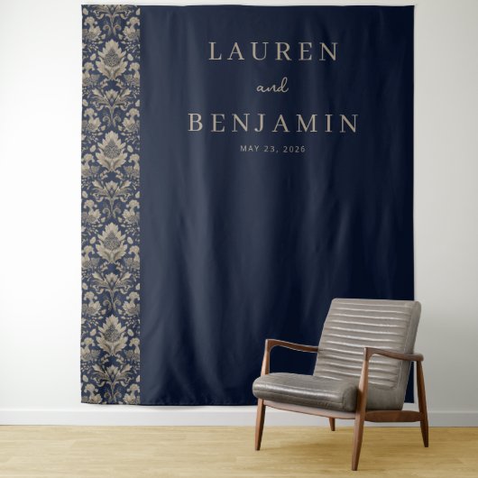 Elegant Navy Damask Wandkleed (In situ)