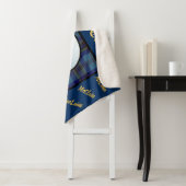 Elegant Navy & Gold Duart Castle MacLean Tartan Sherpa Deken (In situ)