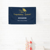 Elegant Navy Gold Script Congrats Afstuderen 2025 Spandoek (Insitu)