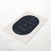 Elegant Navy Polka Dot Wedding Invitation Folie Uitnodiging (Gedraaid)