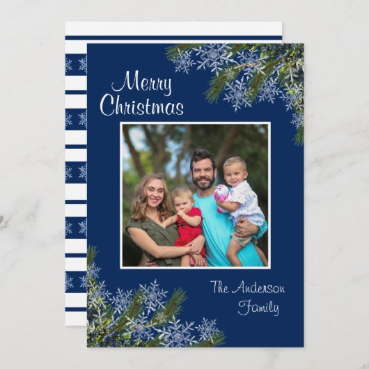 Elegant Navy Snowflake en Pine Flat Holiday Card Feestdagenkaart (Voorkant / Achterkant)