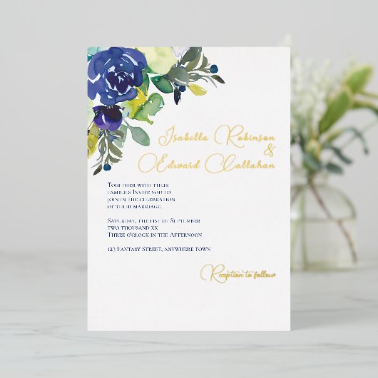 Elegant Navy Wit Waterverf Rozen Bruiloft Folie Uitnodiging (Staand Voorkant)