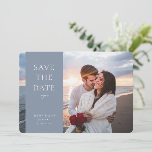 Elegant New Date Moderne Script Photo Dusty Blue Save The Date (Staand voorkant)