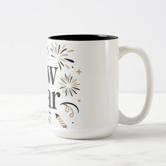 Elegant New Year Celebration Mug Design Tweekleurige Koffiemok (Rechts)