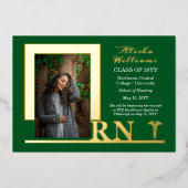 Elegant Nurse RN Caduceus Foto Afstuderen Groen Folie Uitnodiging (Voorkant)