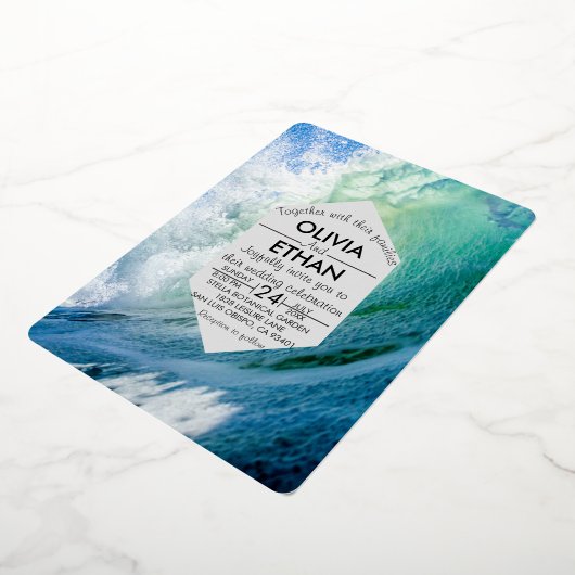 Elegant oceanische blauwe golven Weddenschap Folie Folie Uitnodiging (Gedraaid)