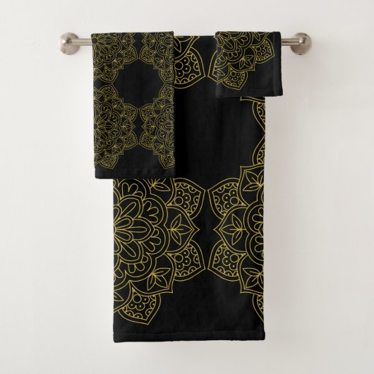 Elegant Old Gold Mandalas op Black Bad Handdoek (Insitu)
