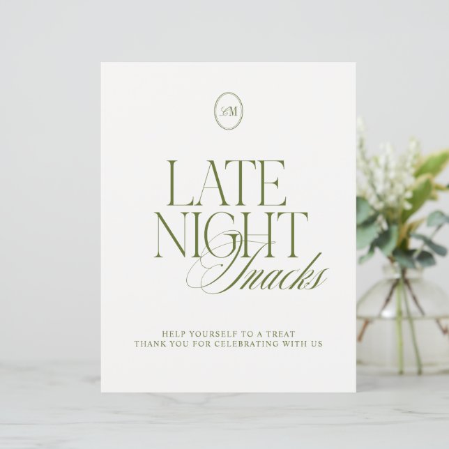 Elegant Olijfgroen Late Night Snacks Bord (Staand voorkant)