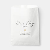 Elegant One Day Away Gold Heart repetitie diner Bedankzakje (Voorkant)