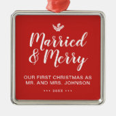 Elegant Ons eerste kersthuwelijk en Merry Red Metalen Ornament (Voorkant)