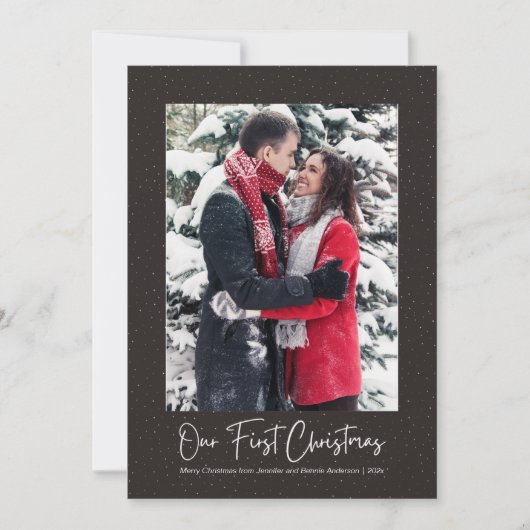 Elegant ons eerste kersthuwelijk met sneeuwvlokken feestdagenkaart (Voorkant)