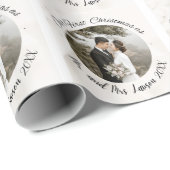 Elegant Onze Eerste Kerst bruiloft foto Sticker Cadeaupapier (Rol Hoek)