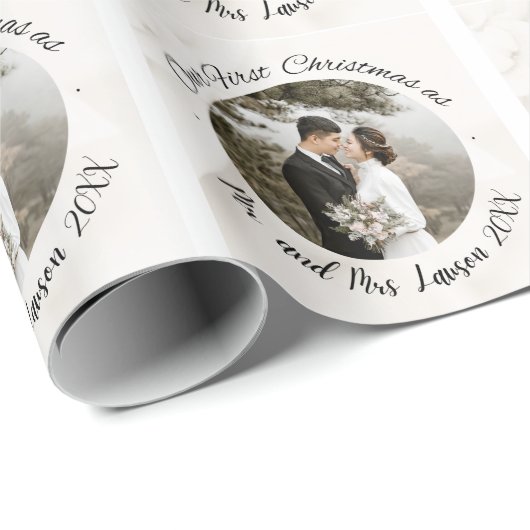 Elegant Onze Eerste Kerst bruiloft foto Sticker Cadeaupapier (Rol Hoek)