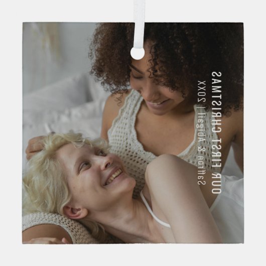 Elegant onze eerste kerstfoto glas ornament (Achterkant)