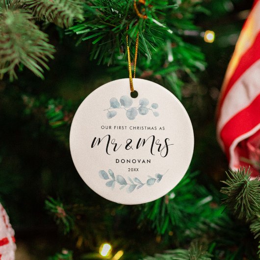 Elegant Onze eerste kerstgrienerige trouwfoto Keramisch Ornament