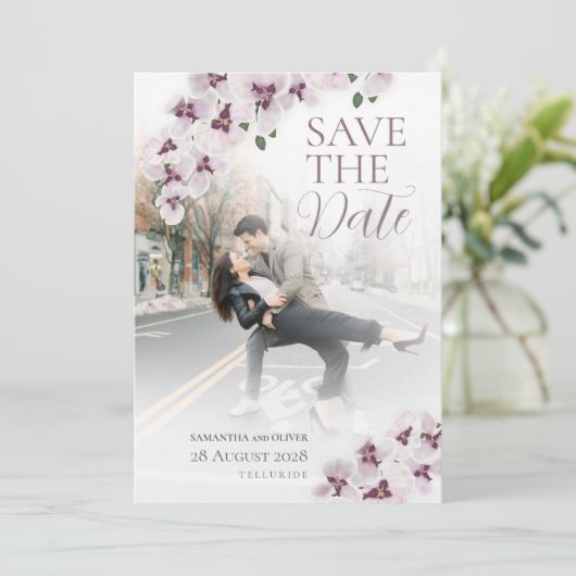 Elegant Orchid Minimalist Wedding Save the Date  (Staand voorkant)