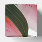 Elegant Oriental Lilies Wedding Bedankdoosjes (Bovenkant)