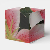 Elegant Oriental Lilies Wedding Bedankdoosjes (Achterkant)