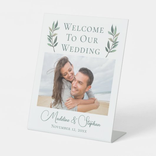 Elegant paar foto groen blad botanische bruiloft reclamebord met voetstuk (Voorkant)
