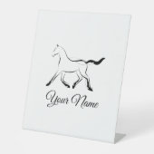 Elegant paard in zwarte kleur reclamebord met voetstuk (Voorkant)