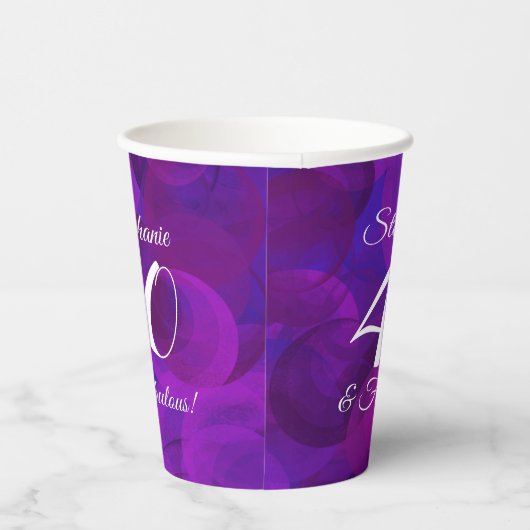 Elegant Paars 40 en Fabulous Birthday Party Papieren Bekers (Rechts)