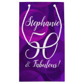 Elegant Paars 50 en Fabulous Birthday Party Klein Cadeauzakje (Achterkant)