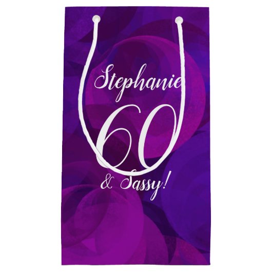 Elegant Paars 60 en Sassy Birthday Party Klein Cadeauzakje (Voorkant)