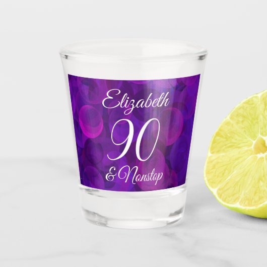 Elegant Paars 90 en Nonstop Birthday Party Shot Glas (Voorkant)