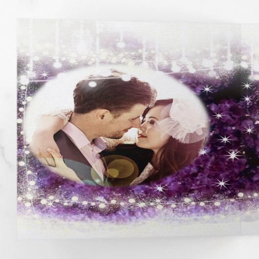 Elegant Paars Amethyst Crystal Geode Wedding Tri Drieluik Uitnodiging (Binnenzijde eerst)