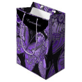 Elegant Paars Butterfly Pattern Gift Bag Medium Cadeauzakje (Voorkant Gekanteld)