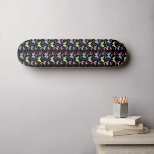 Elegant Paars en blauw, heldere vlinders Persoonlijk Skateboard
