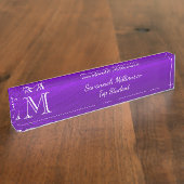 Elegant Paars Faux Metal Monogram Student Naambordje (Zijkant)