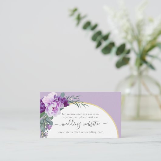 Elegant Paars Floral Gold Arch Weddenschap Website Informatiekaartje (Staand voorkant)