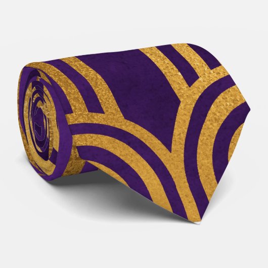 Elegant Paars Gold Art Deco Geometric Pattern Stropdas (Opgerold)
