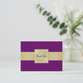 Elegant Paars Gold Ribbon Monogram Visitekaartje (Staand voorkant)