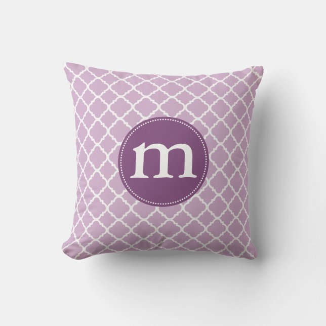 Elegant Paars Moroccan Quatrefoil gepersonaliseerd Kussen (Voorkant)