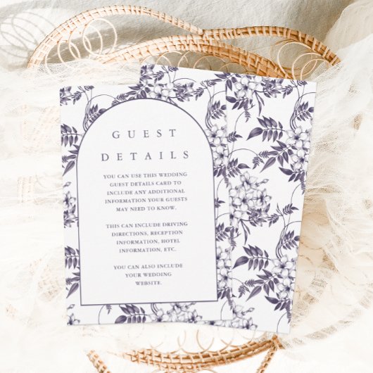 Elegant Paarse Bloemen Bruiloft Gast Detail