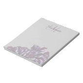 Elegant paarse dahlia flower monogram aangepaste n notitieblok (Linkerzijde)