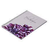 Elegant paarse dahlia flower monogram aangepaste n notitieboek (Linkerzijde)