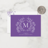 Elegant Paarse Floral Crest Monogram Notitiekaartje (Voorkant / Achterkant in situ)