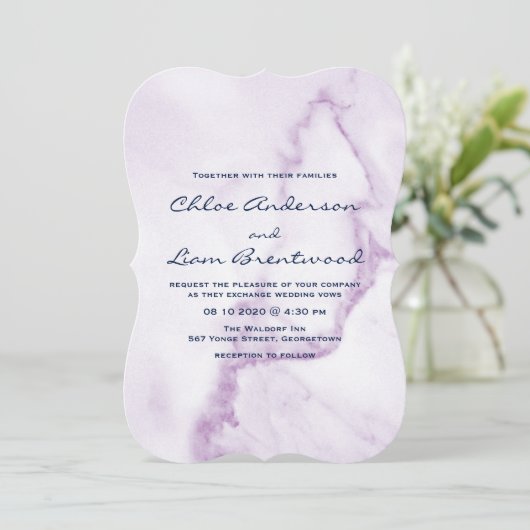 Elegant Paarse marmer Wedding Invitation Kaart (Staand voorkant)