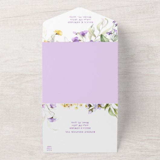 Elegant Paarse Monogram Bloemen Bruiloft QR Code All In One Uitnodiging (Buitenkant)